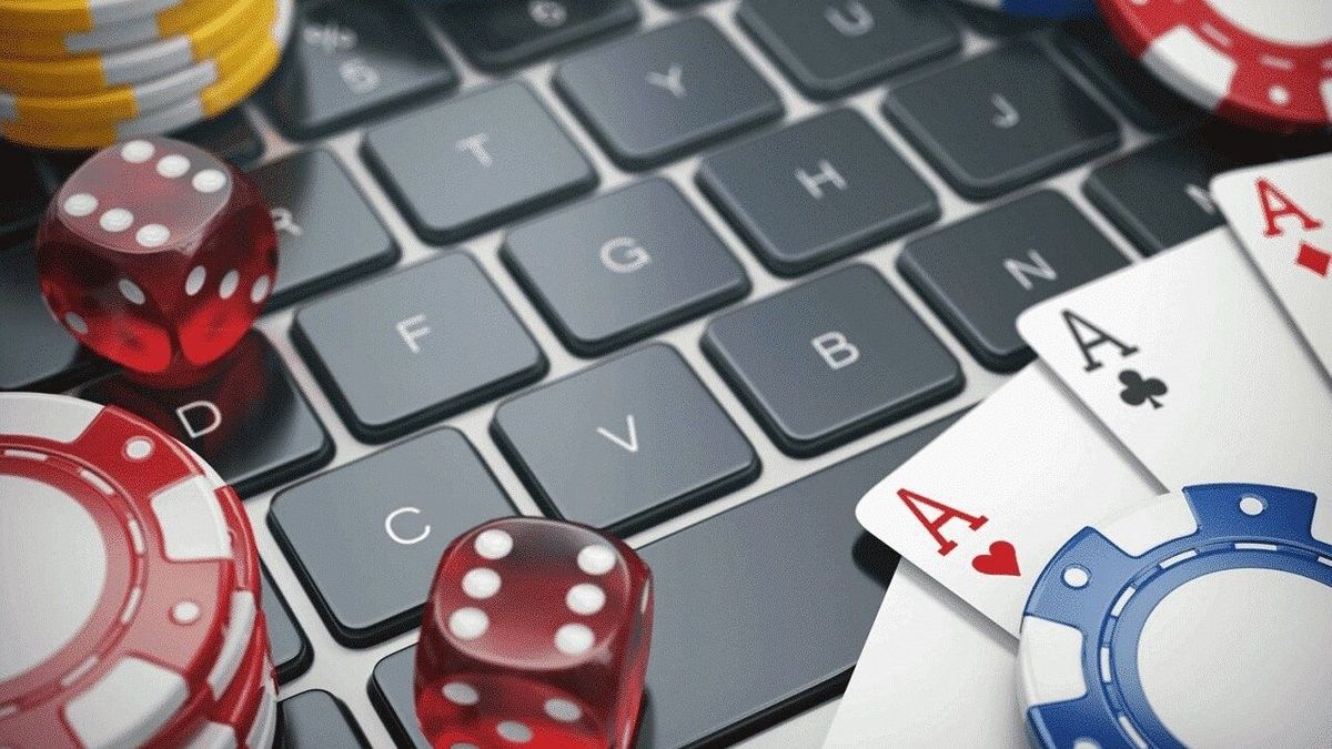 Jackpot World پر آن لائن سلاٹس کے بارے میں